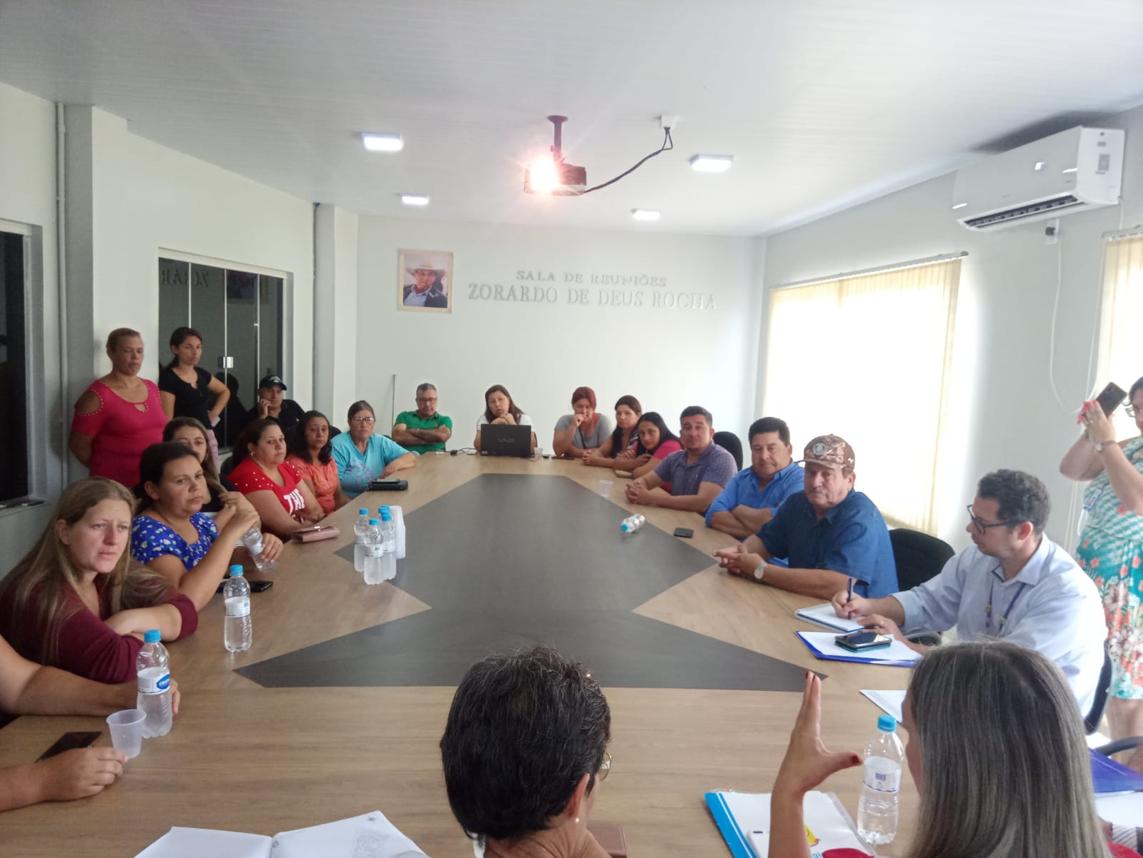 A Câmara de Vereadores de Pinhão-Pr. Recebeu representantes da Sanepar para verificar a possibilidade de viabilização de rede de água nos bairros Pinheirinho e Recanto Verde